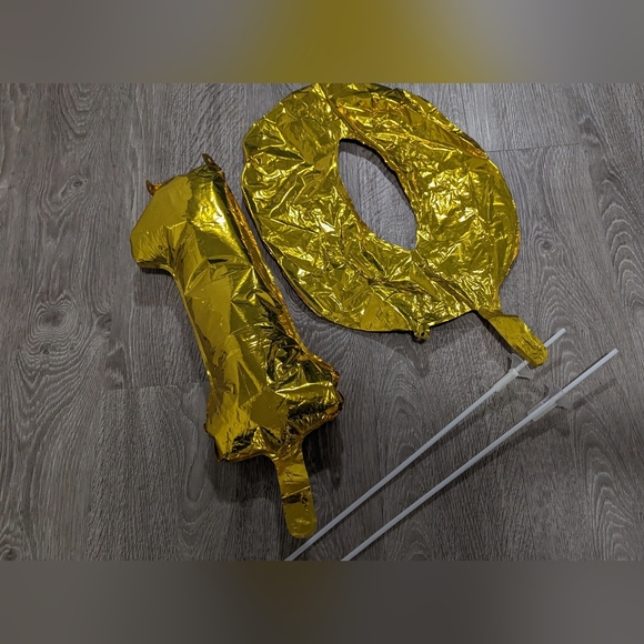 Gold Balloons (Ten - #1 and #0) - Picture 3 of 3